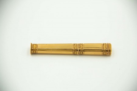 Porta-Lacre em ouro com relevos